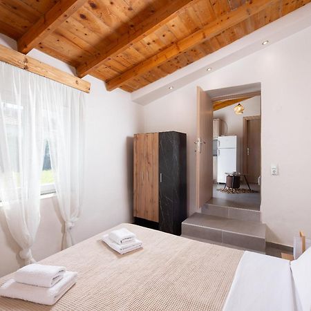 Kentrikon Rooms III & Mint House Лименария Екстериор снимка