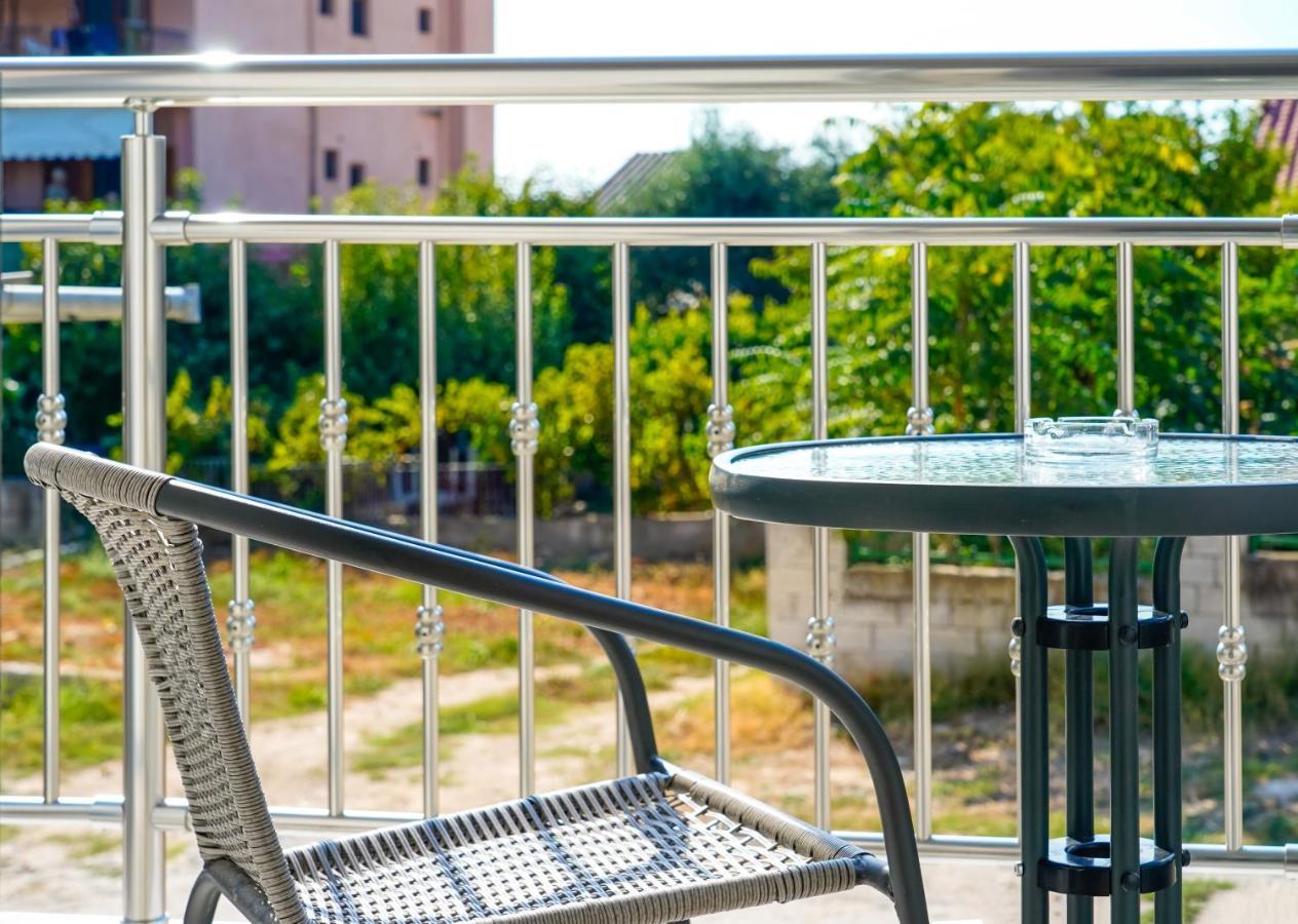 Kentrikon Rooms III & Mint House Лименария Екстериор снимка