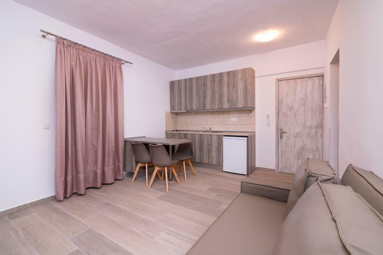 Kentrikon Rooms III & Mint House Лименария Екстериор снимка