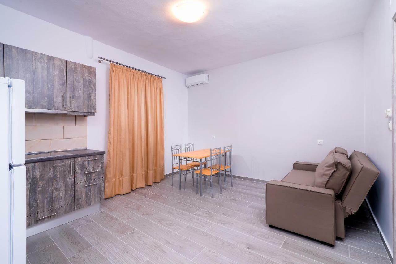 Kentrikon Rooms III & Mint House Лименария Екстериор снимка